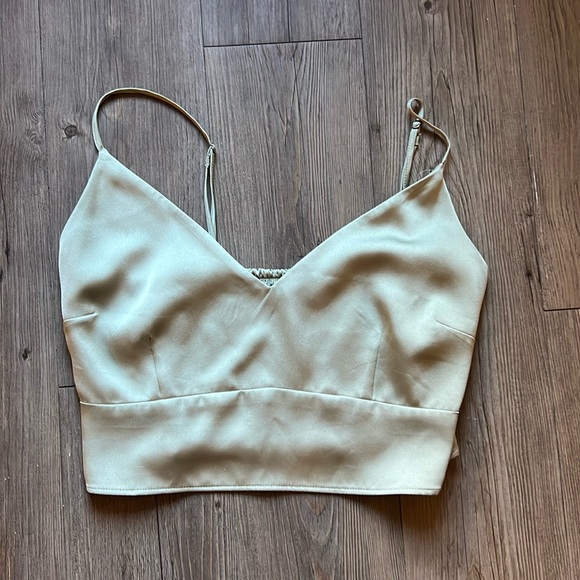 Sage green satin abercrombie crop top - Picture 1 of 2